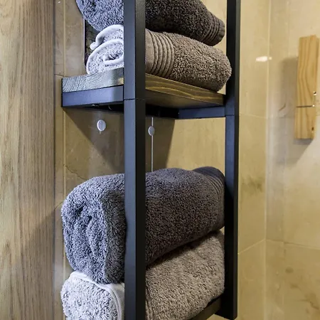 Appartement Alfonso Suites - 1 plaza de parking gratuita en los apartamentos de 4 y 7 huéspedes Saragosse