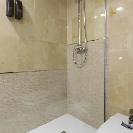 Alfonso Suites - 1 plaza de parking gratuita en los apartamentos de 4 y 7 huéspedes Appartement Saragosse