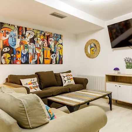 Alfonso - 1 Plaza De Parking Gratuita En De 4 Y 7 Huespedes * Zaragoza