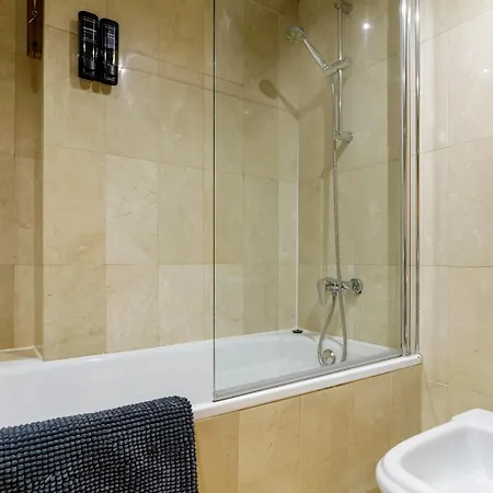 Appartement Alfonso Suites - 1 plaza de parking gratuita en los apartamentos de 4 y 7 huéspedes Saragosse